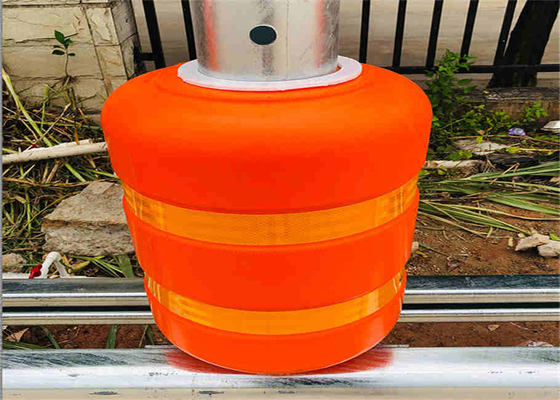 購入 Q235交通安全のための熱い浸された電流を通された鋼鉄ハイウェーのローラーの障壁 online manufacture
