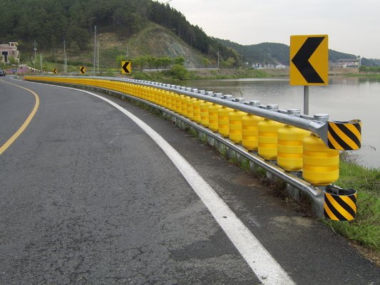 購入 道路安全と交通管理のための5pcsビーム高速道路ローラーバリア online manufacture