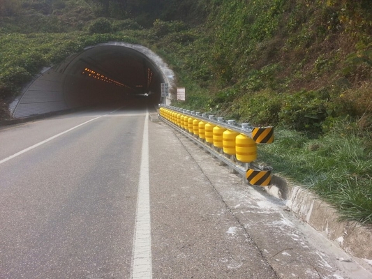 購入 4 Meters Length Highway Roller Barrier for Mountain Roads Highly Recommended in Oman online manufacture