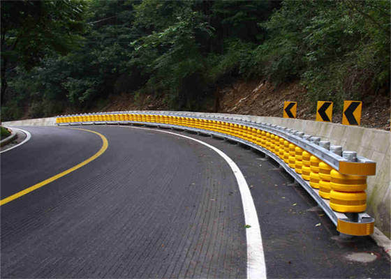 ポリウレタン高速道路の安全性のローラーの障壁のエヴァ物質的なOEM ODMサービス