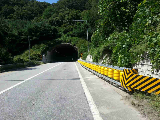 回転式防衝突護線 高速道路 ローリング護線 障壁