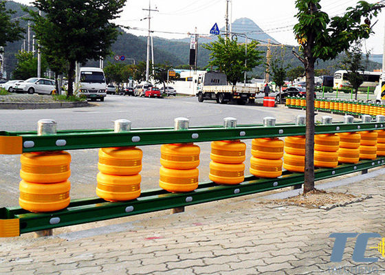 お買い得 Spacing 1m 0.7m 0.5m Crash barrier machine providing 10 Years lifetime solution for traffic safety and roadside protection オンライン
