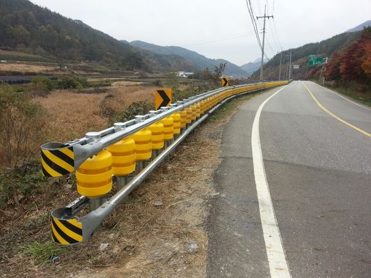 Good price Superior Performance Roller Crash Barrier with Double Buckets or Single Bucket and JT/T281-2007 Standard オンライン